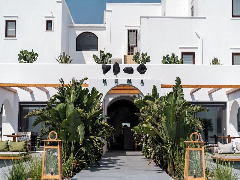Numa Santorini