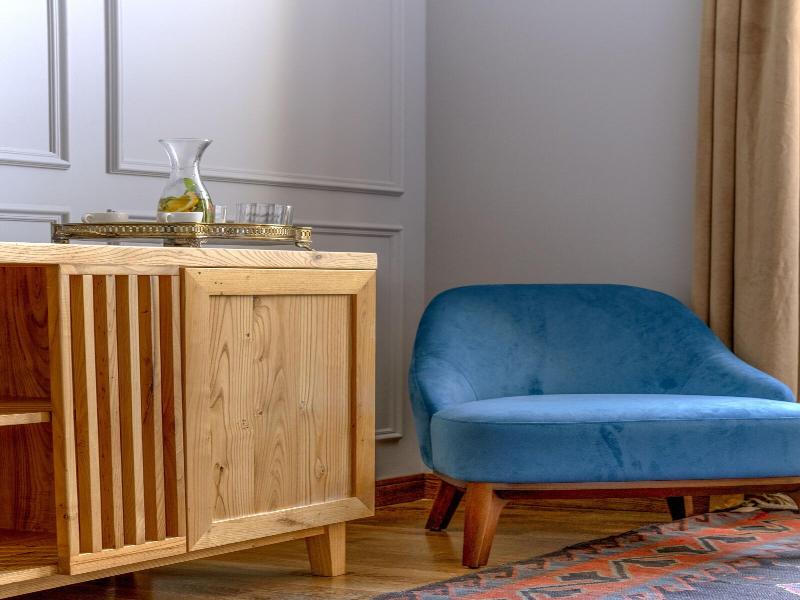 The Blue Fox Hotel image