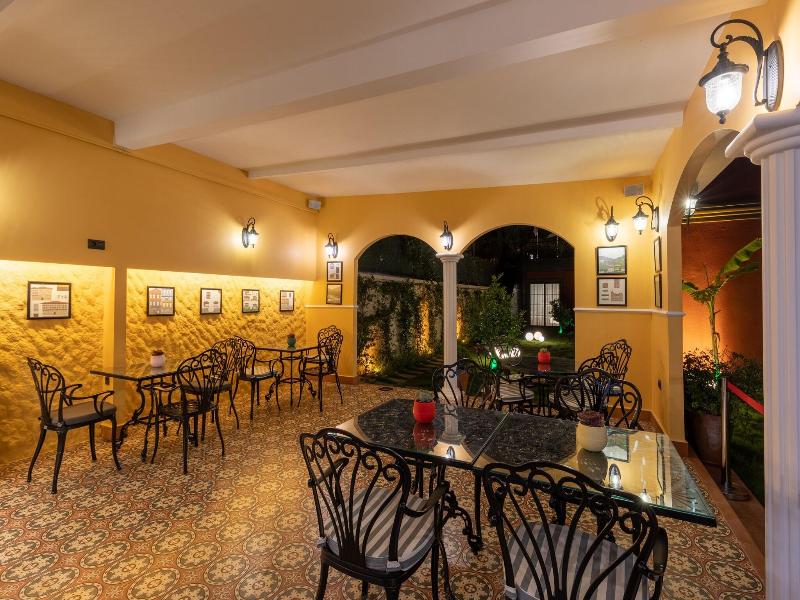 Motif Hotel image