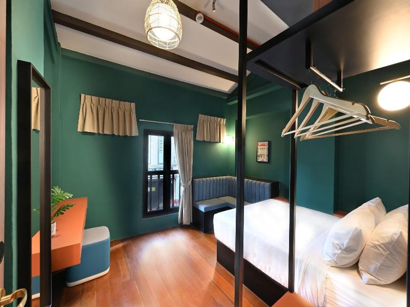 Dream Chaser Boutique Capsule Hotel image