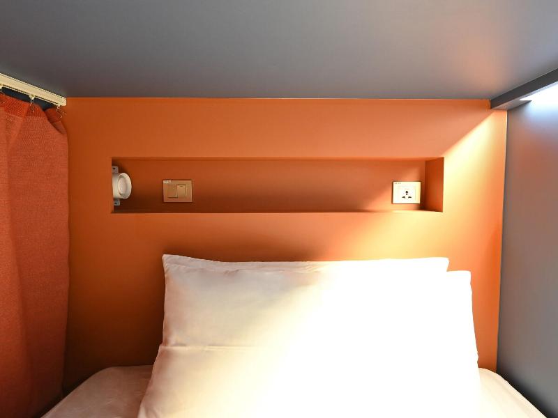 Dream Chaser Boutique Capsule Hotel image