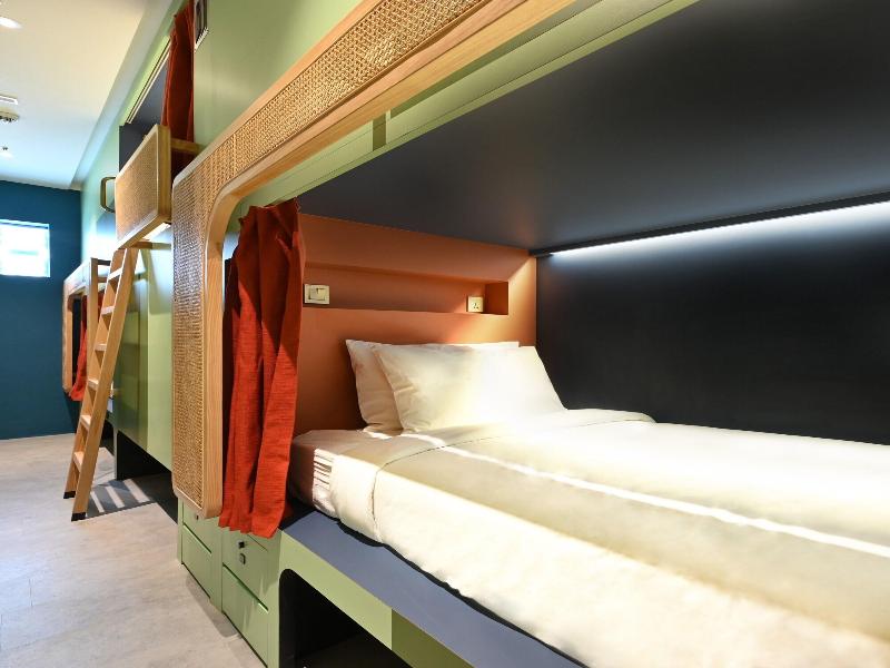 Dream Chaser Boutique Capsule Hotel image