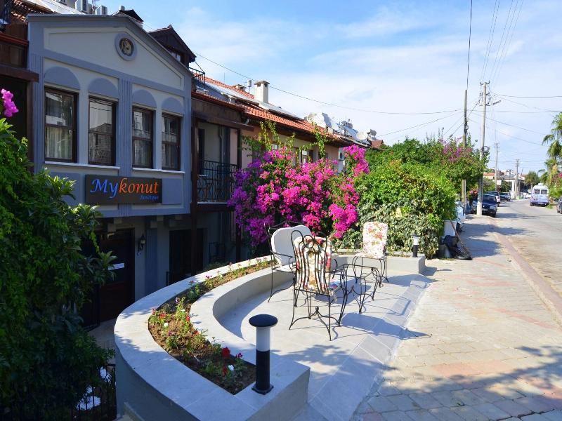 Mykonut Boutique Suites image