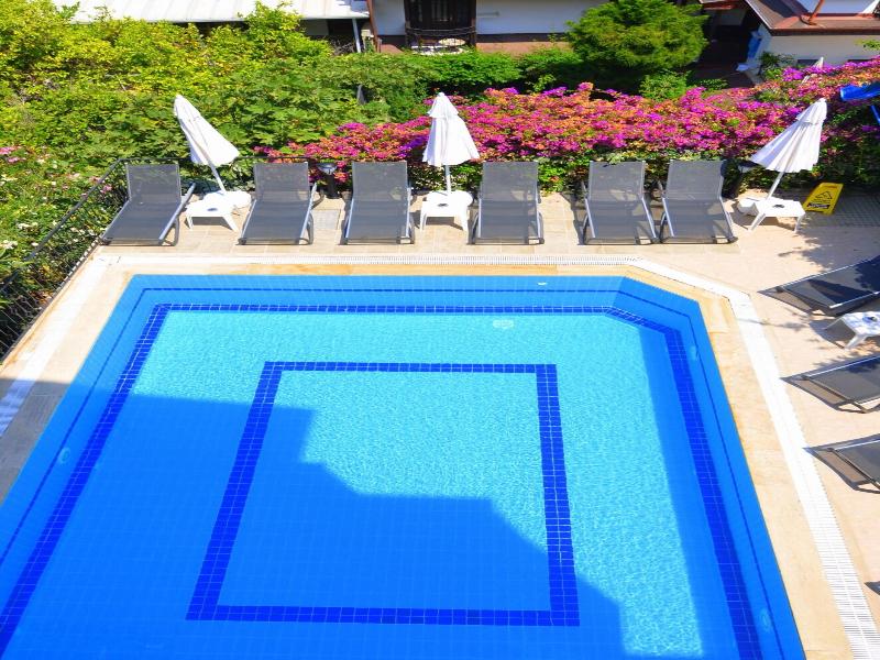 Mykonut Boutique Suites image