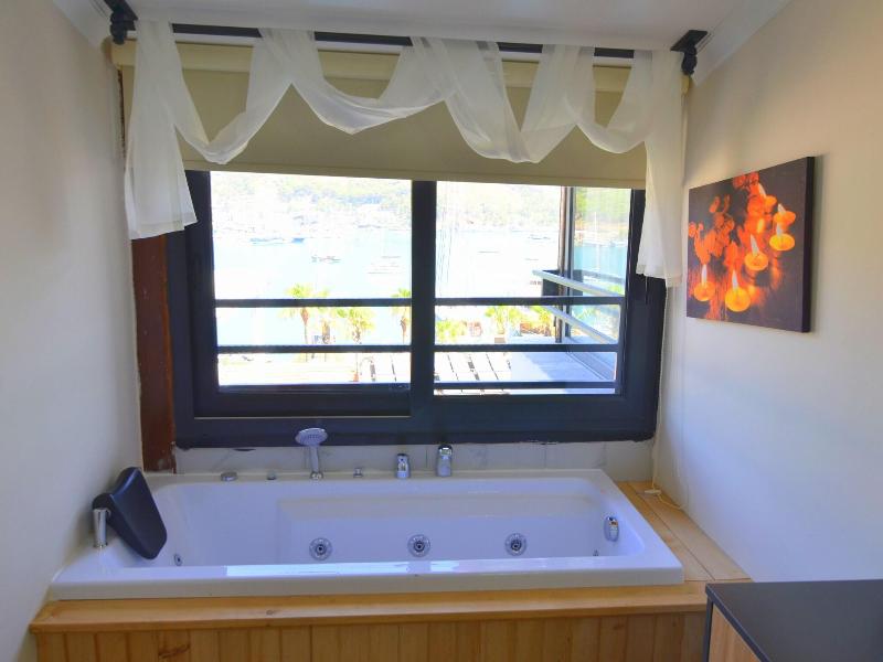 Mykonut Boutique Suites image