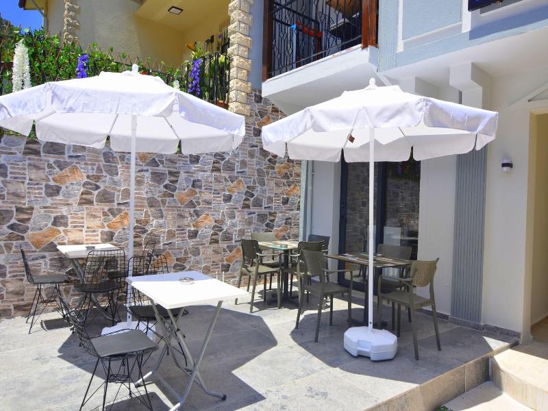 Mykonut Boutique Suites image