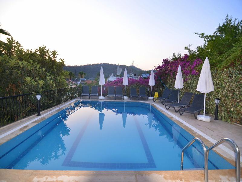 Mykonut Boutique Suites image