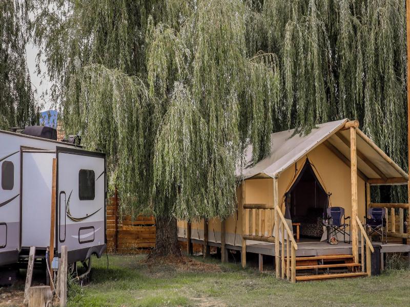 Sacajawea Inn