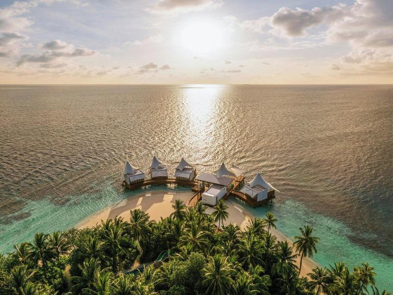 W Maldives image