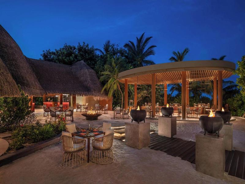 W Maldives image