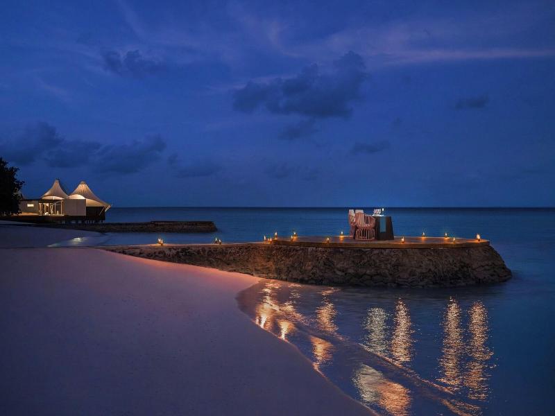 W Maldives image