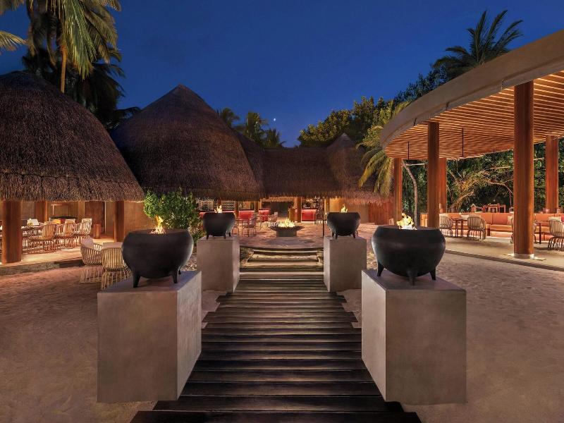 W Maldives image
