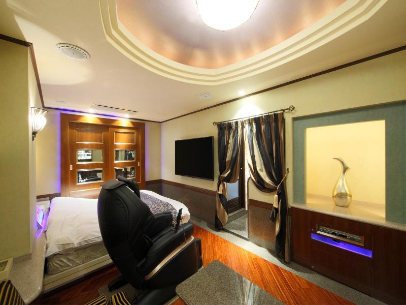 Hotel Cherena Kunitachi Adult Only image