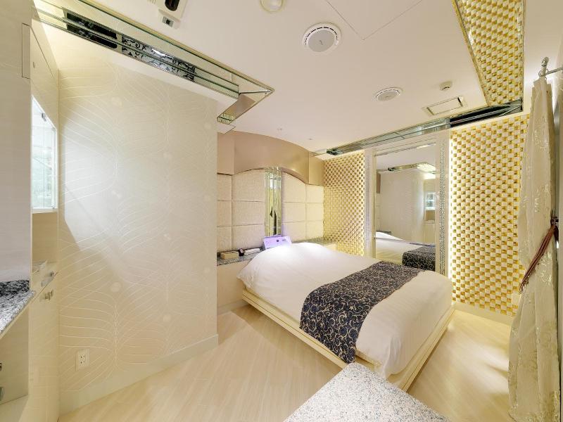 Hotel Cherena Kunitachi Adult Only image
