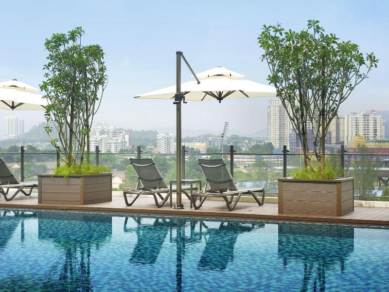 Komune Living & Wellness In The Park image