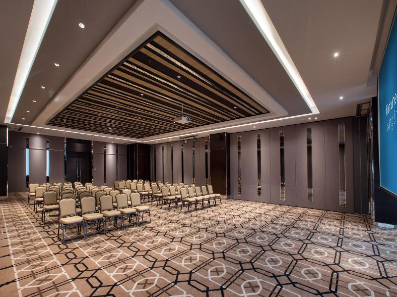 Komune Living & Wellness In The Park image