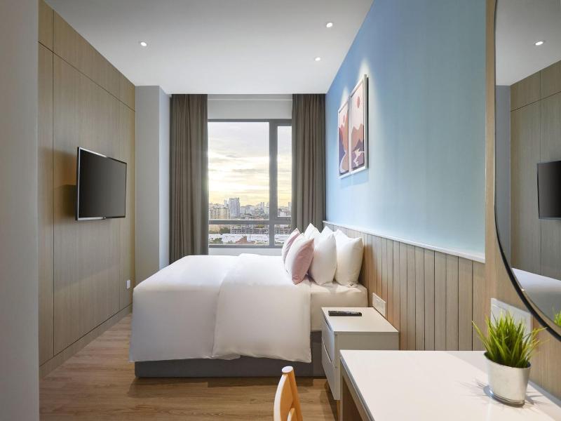 Komune Living & Wellness In The Park image