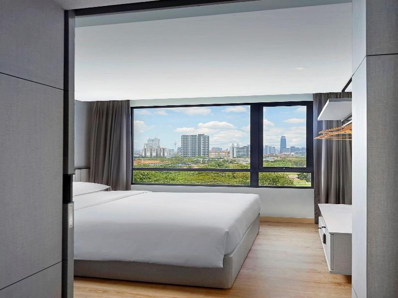 Komune Living & Wellness In The Park image