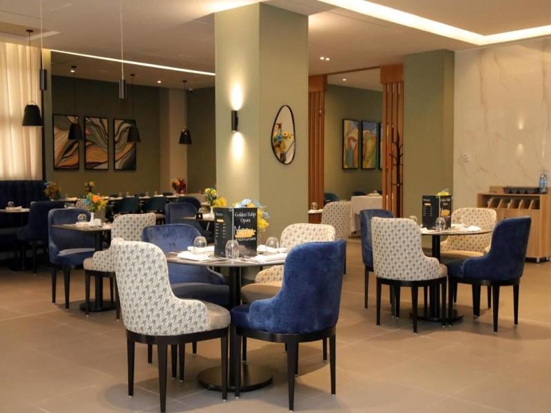Golden Tulip Opera image