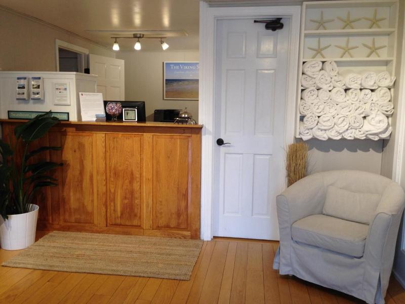Viking Shores Motor Inn image