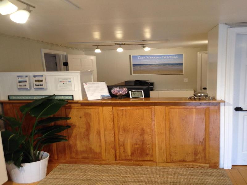 Viking Shores Motor Inn image