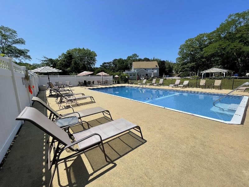 Viking Shores Motor Inn image