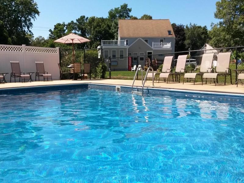 Viking Shores Motor Inn image