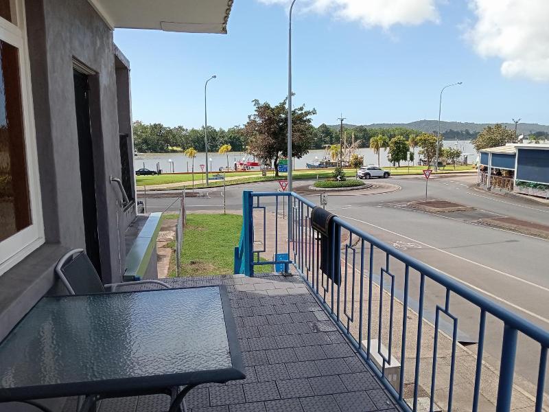 Innisfail Riverfront Motel