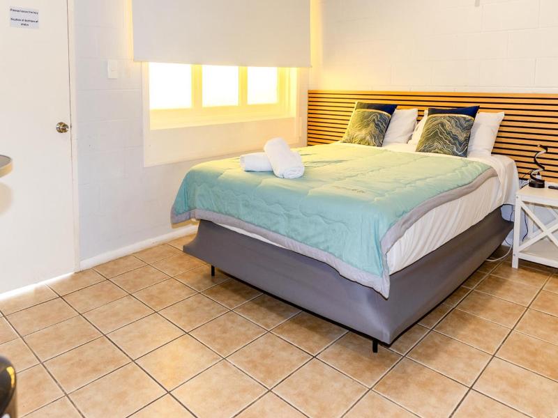 Innisfail Riverfront Motel