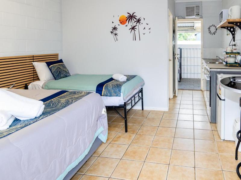 Innisfail Riverfront Motel