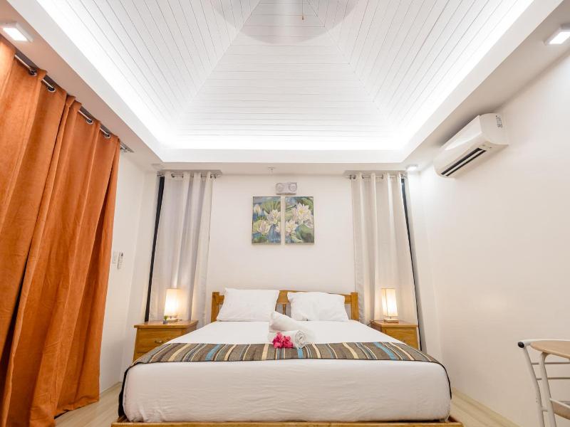 E L Westensee Resort image