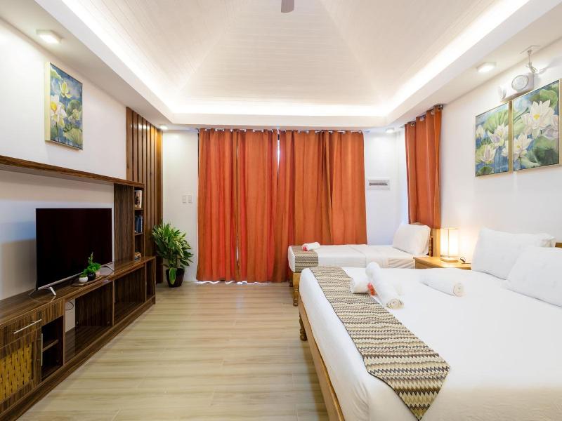 E L Westensee Resort image