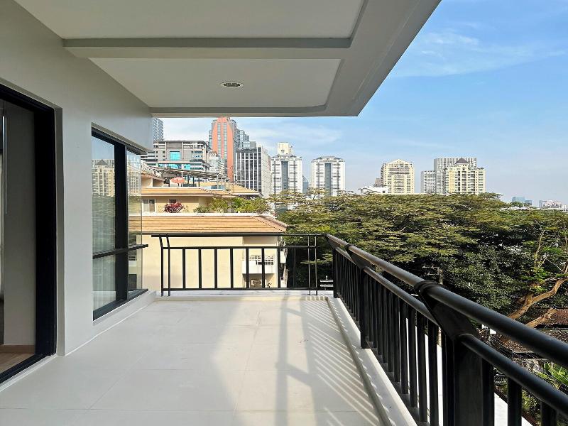 Sathorn 111 image