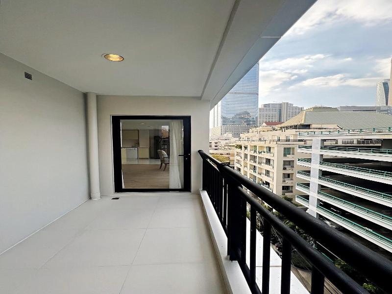 Sathorn 111 image