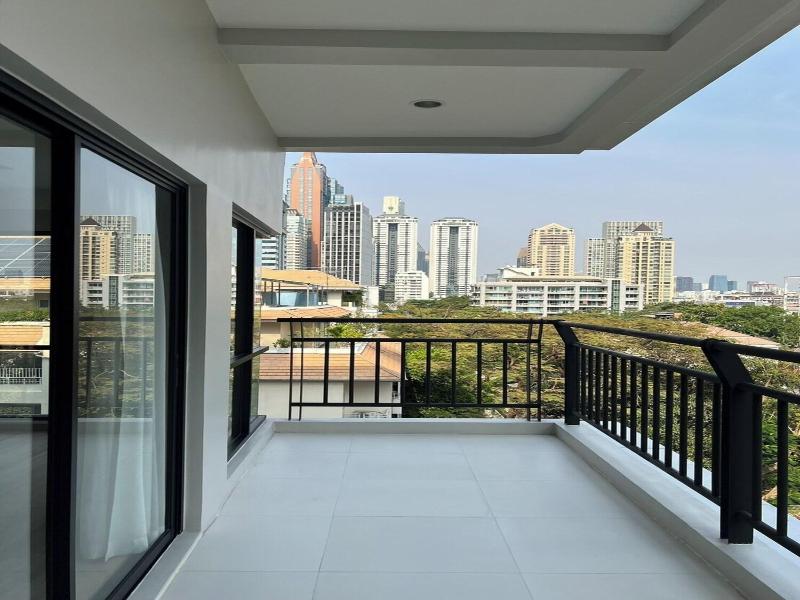 Sathorn 111 image