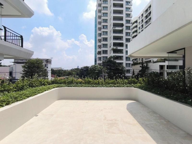 Sathorn 111 image