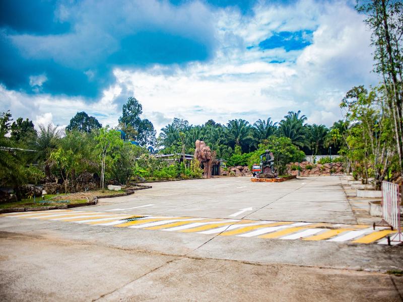 Saline Hot Spring Resort image