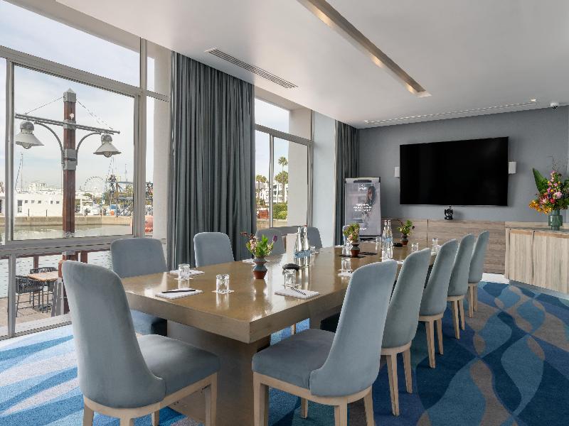 Radisson Blu Hotel Waterfront image