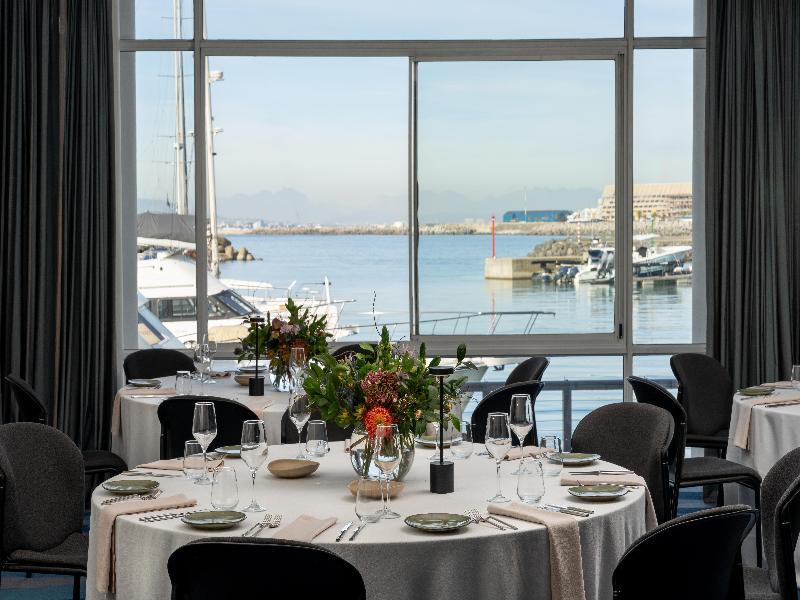 Radisson Blu Hotel Waterfront image