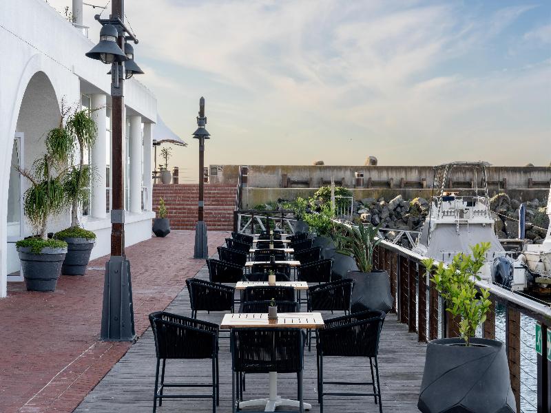 Radisson Blu Hotel Waterfront image