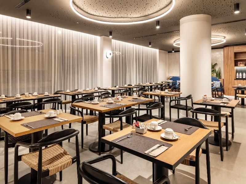 Barceló Santa Cruz Contemporáneo image