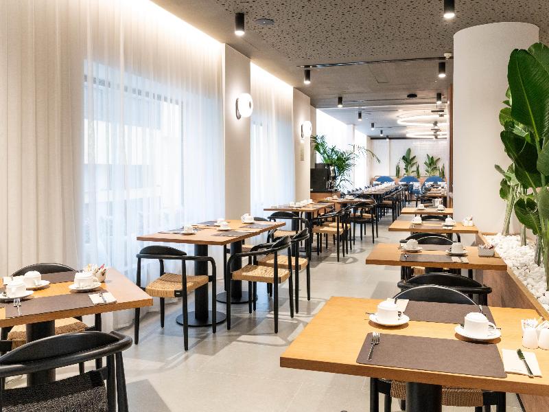 Barceló Santa Cruz Contemporáneo image