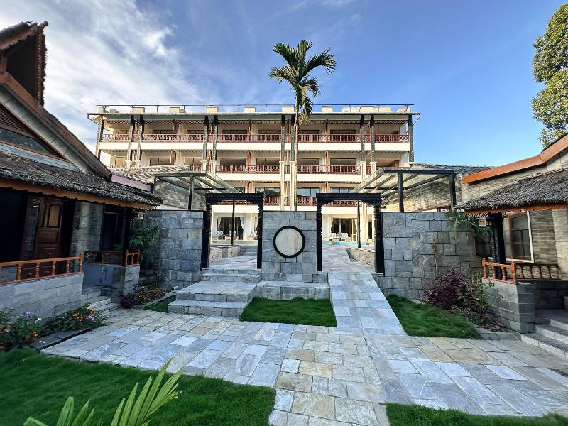 Lake View Resort image