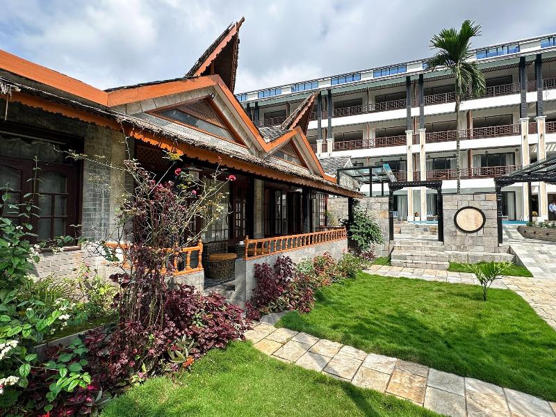 Lake View Resort image