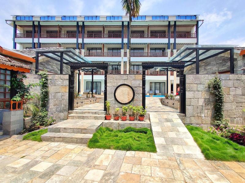 Lake View Resort image