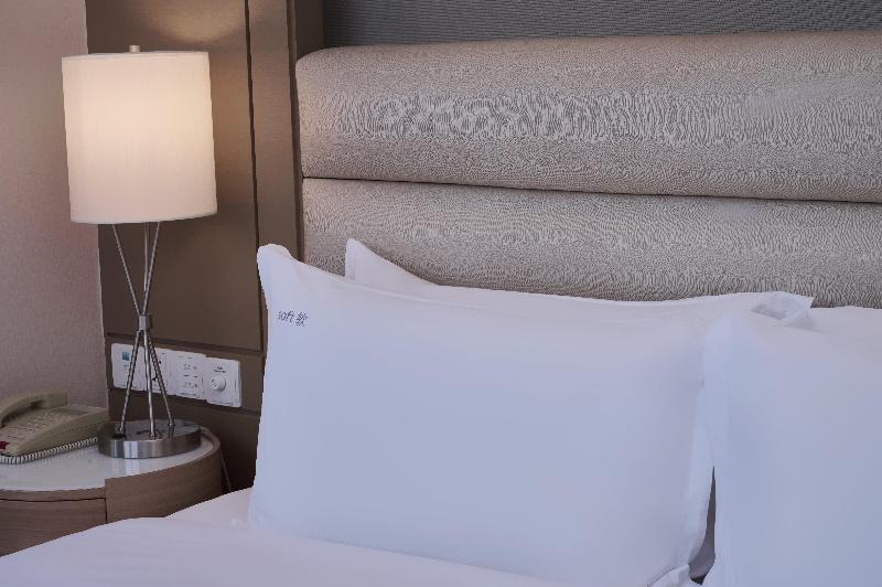 Holiday Inn Tianjin Riverside image
