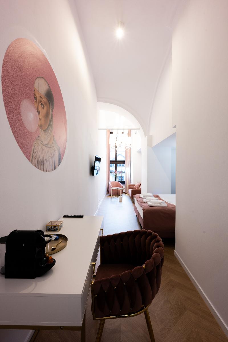 Bracka Main Square Apartments image