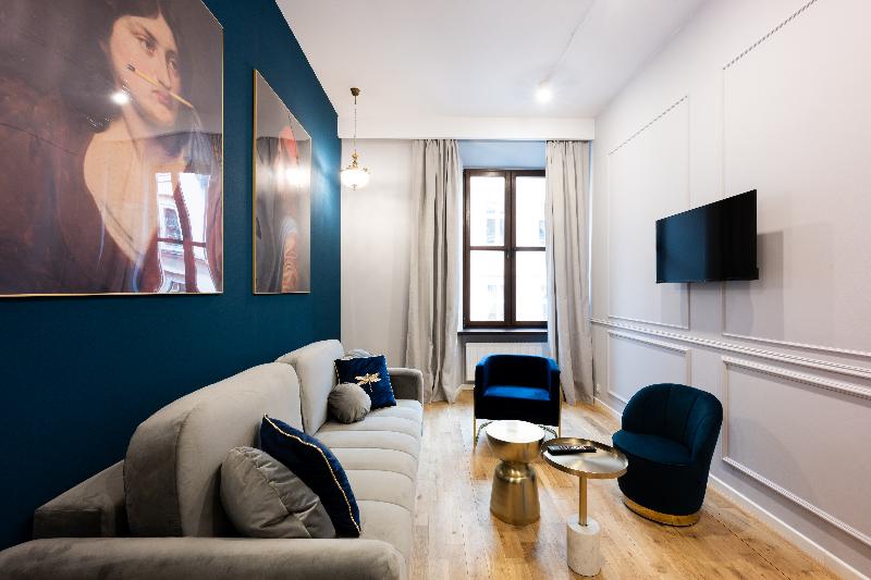 Bracka Main Square Apartments image