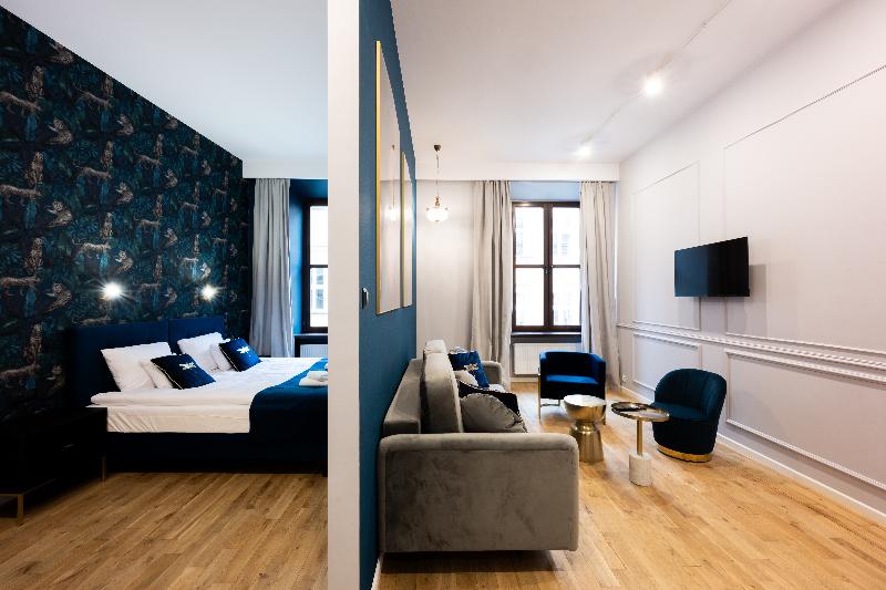 Bracka Main Square Apartments image