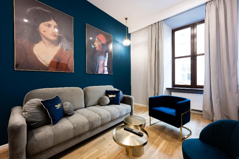 Bracka Main Square Apartments image